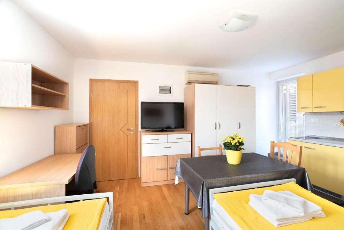 Apartments Medved In The Historic Center Koper Exterior photo