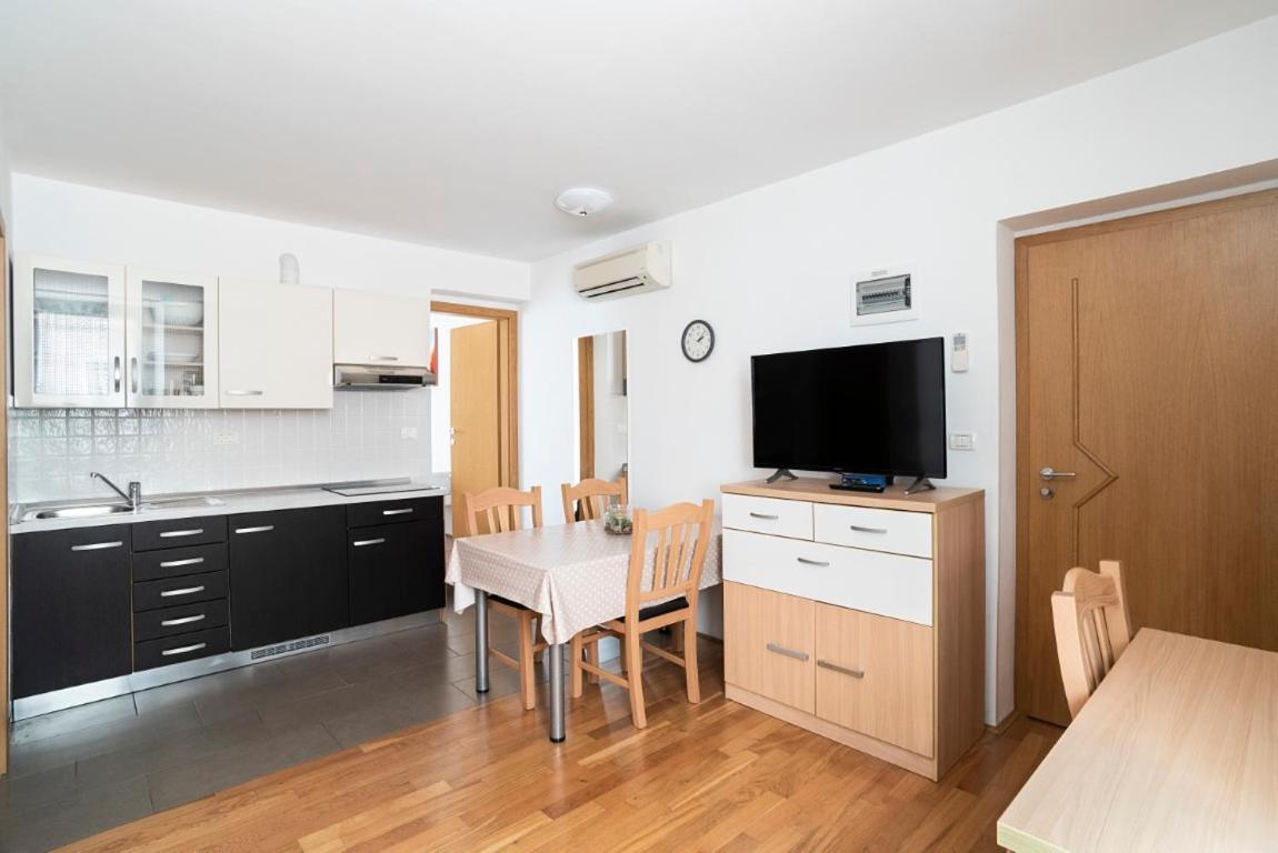 Apartments Medved In The Historic Center Koper Exterior photo