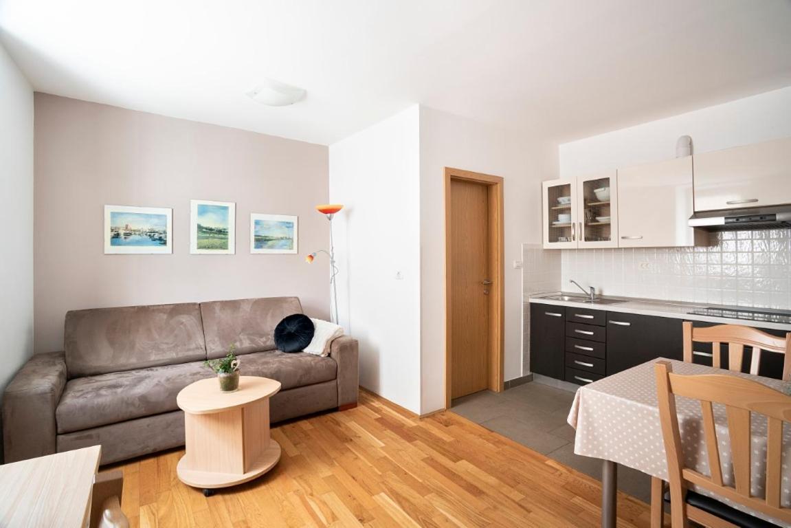 Apartments Medved In The Historic Center Koper Exterior photo